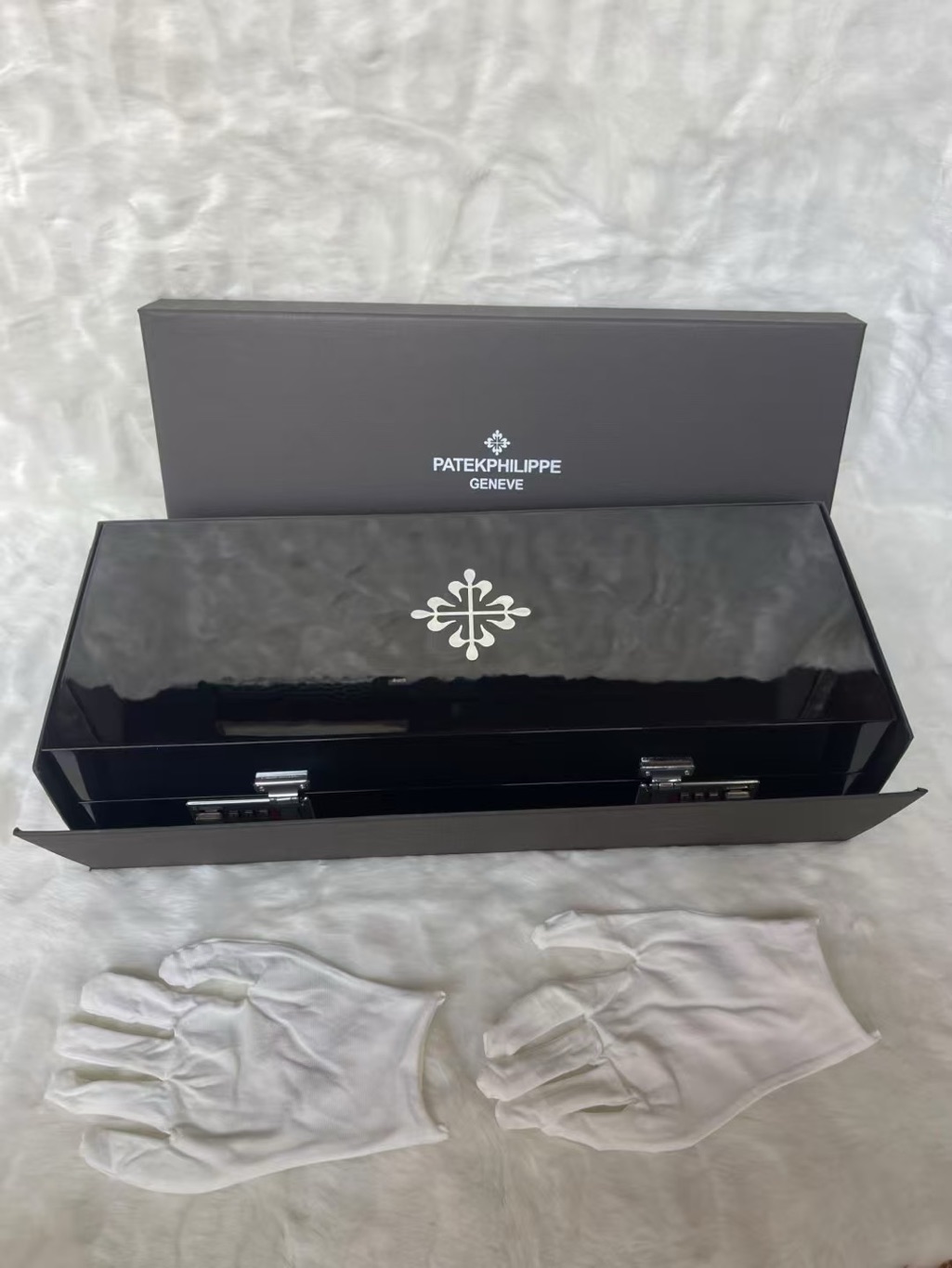 Patek Philippe Black Gloss Presentation Watch Box With White Gloves